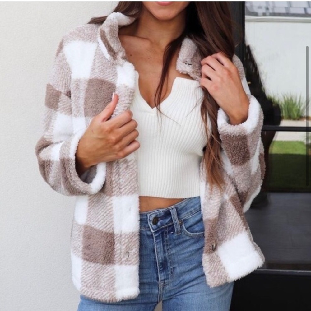 LAST ONE: Plaid Sherpa beige white women’s cute fall warm soft button coat - Picture 2 of 4